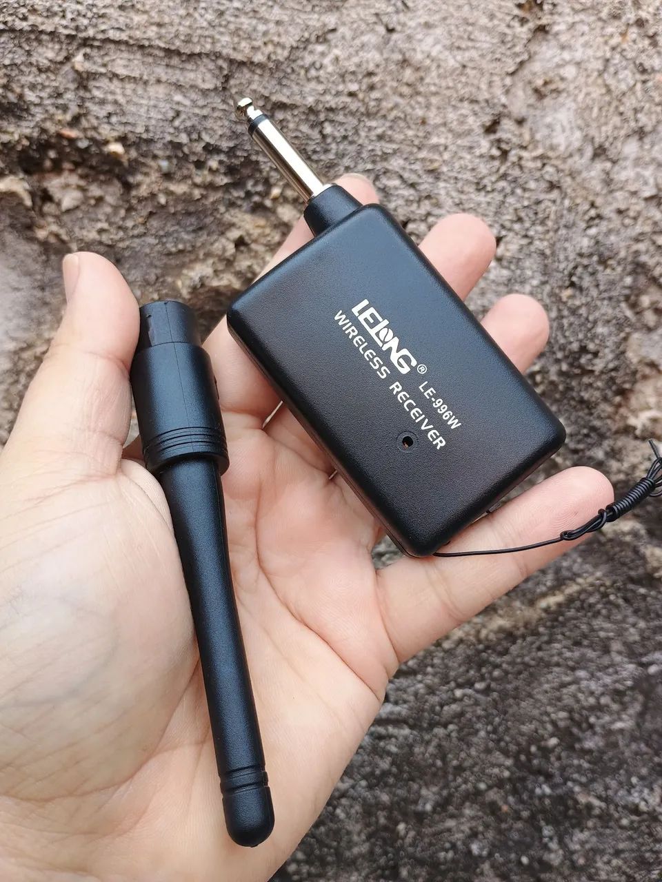 Microfone com e sem Fio Lelong Dinâmico Ideal para Eventos, Igrejas  - Foto 3