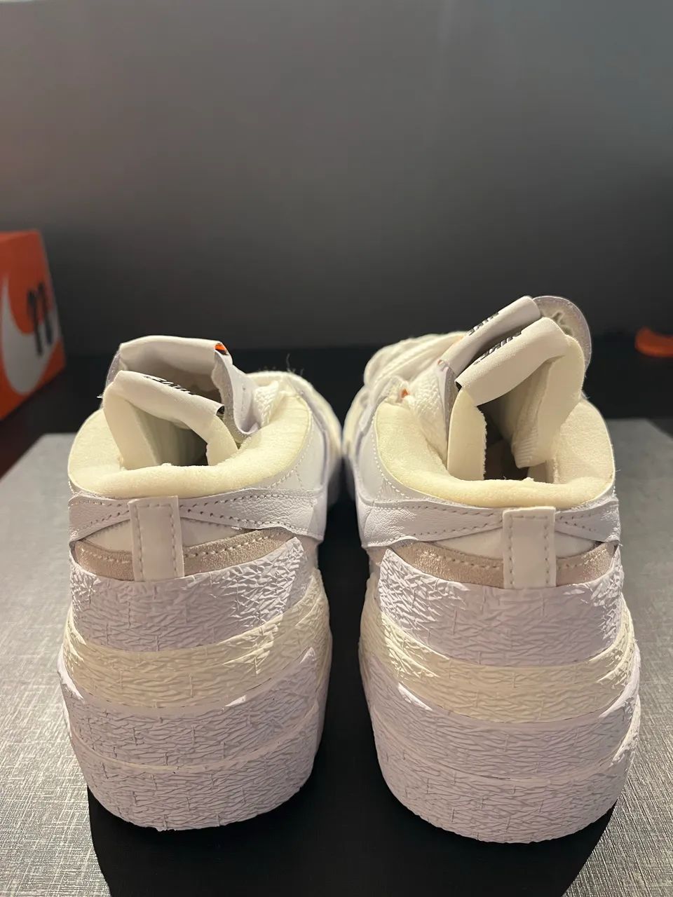 Tênis Sacai x Nike Blazer Low White - Foto 4