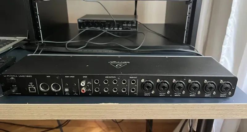 Interface Behringer UMC1820 - Foto 3