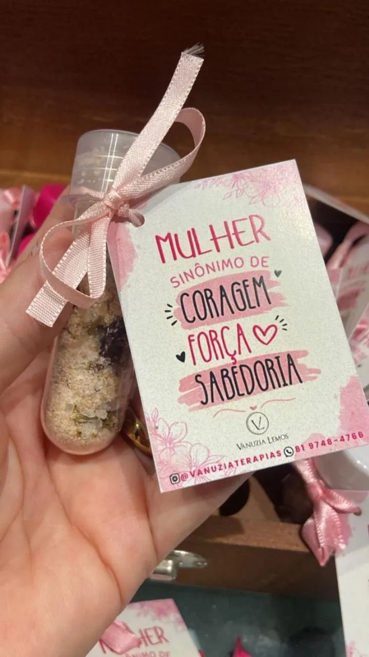 Tags e cartões para lembrancinhas