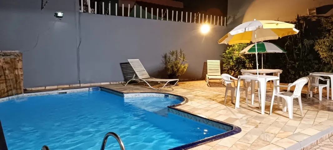 Casa para fds e temporada, 50m do mar, 3 dormitorios, com piscina e ar condicionado