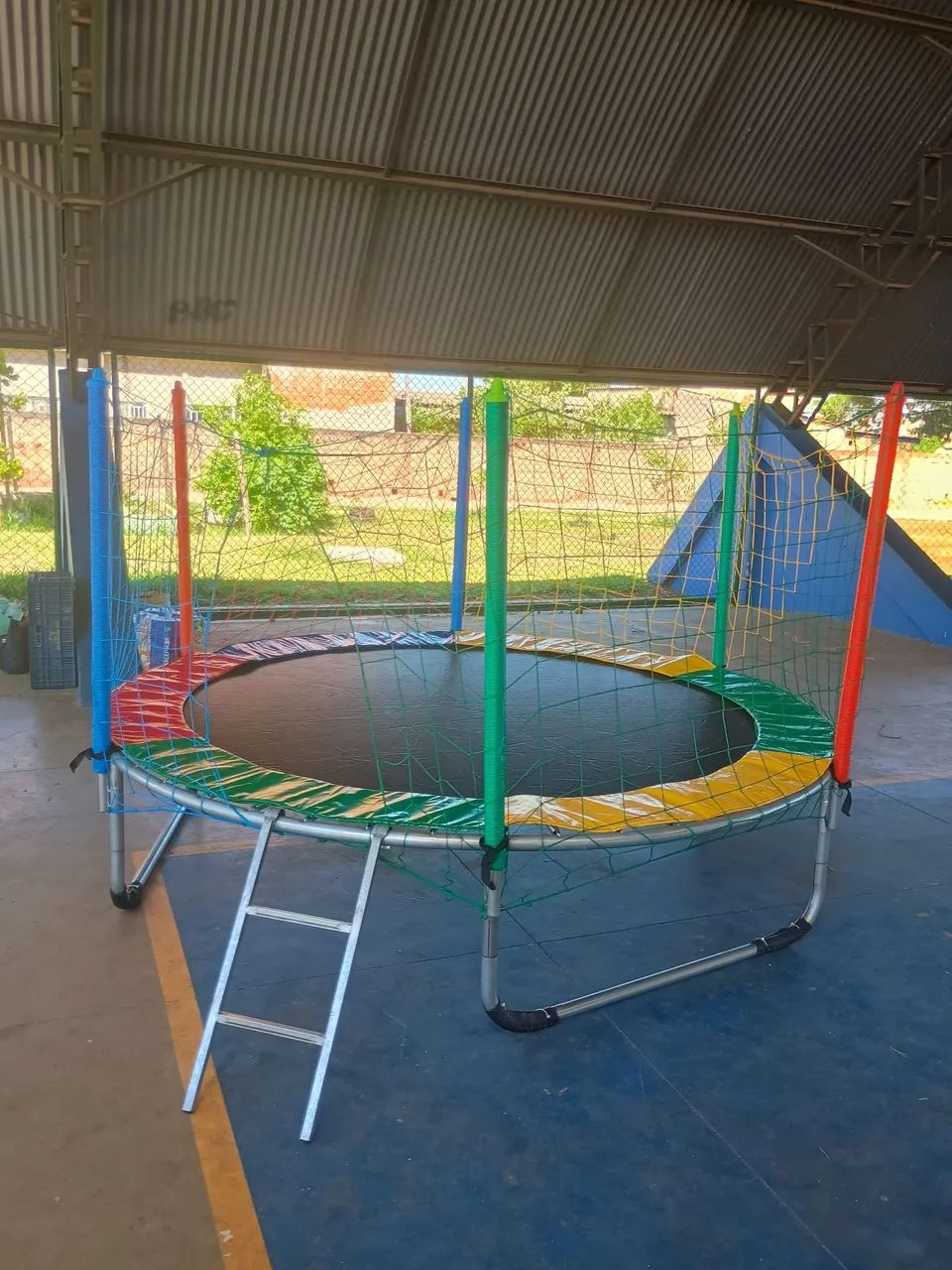 Aluguel de pula-pula e piscina de bolinhas e máquina de algodão doce  - Foto 3
