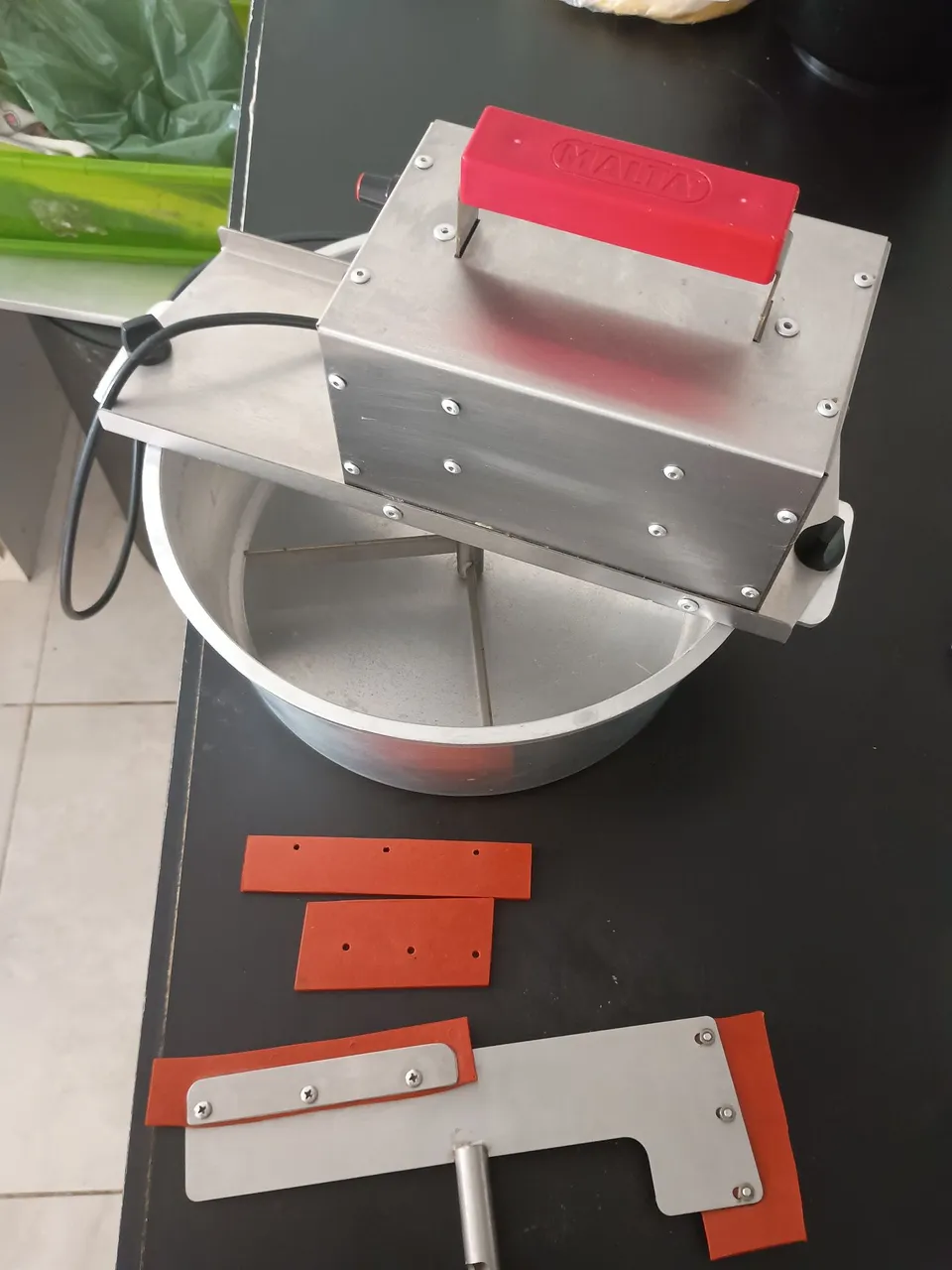 Máquina de mexer doces e salgados