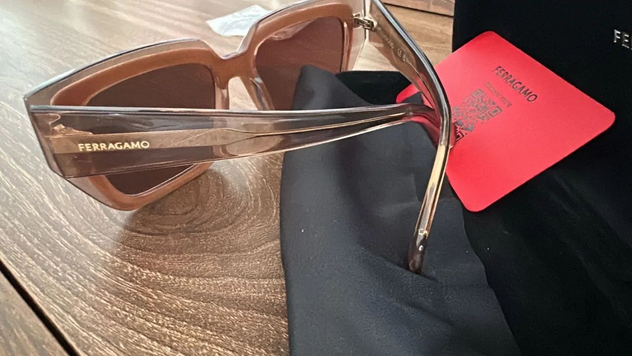 Óculos Ferragamo - Foto 2