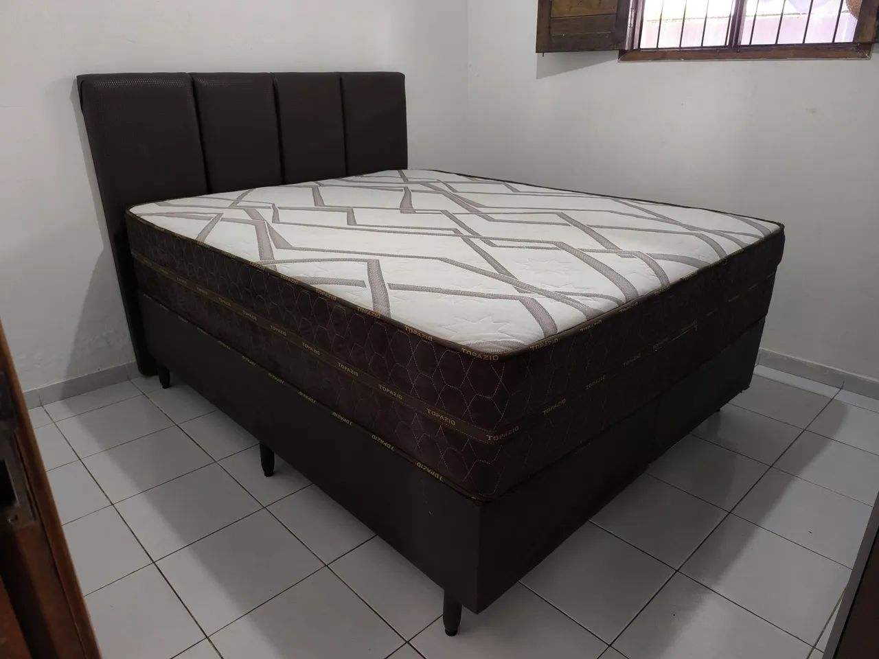 Cama de casal queen size topázio 