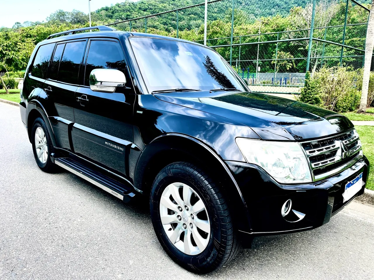Oportunidade Pajero Full diesel blindada financio troco carro moto maior menor valor