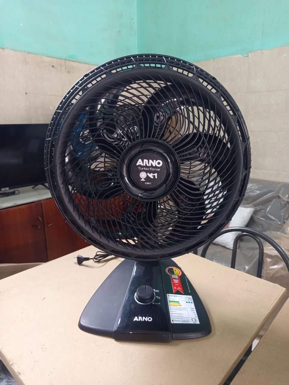Ventilador Arno Turbo Force 40cm 2 em 1 mesa e parede novos. 