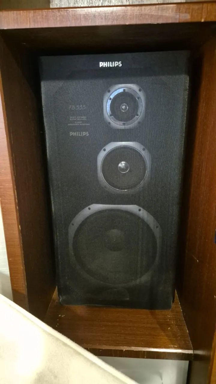 Receiver com rádio, cd player, duplo deck com fita cassete e 2 caixas de som Philips