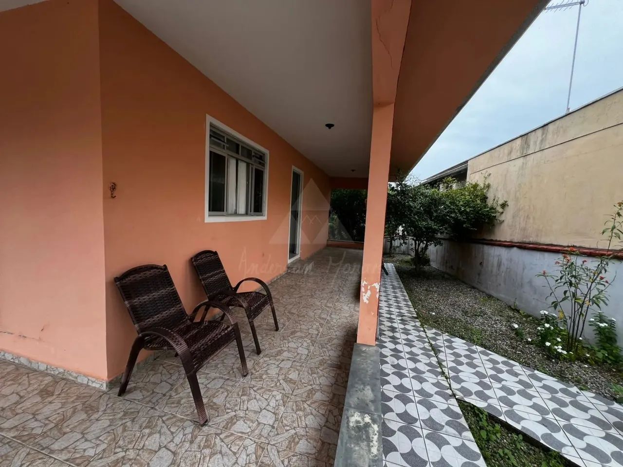 SOBRADO À VENDA COM 3 DORMITÓRIOS, SENDO 1 SUÍTE, 180m², R$899.000,00, BAIRRO ITAJUBA, BAR - Foto 4