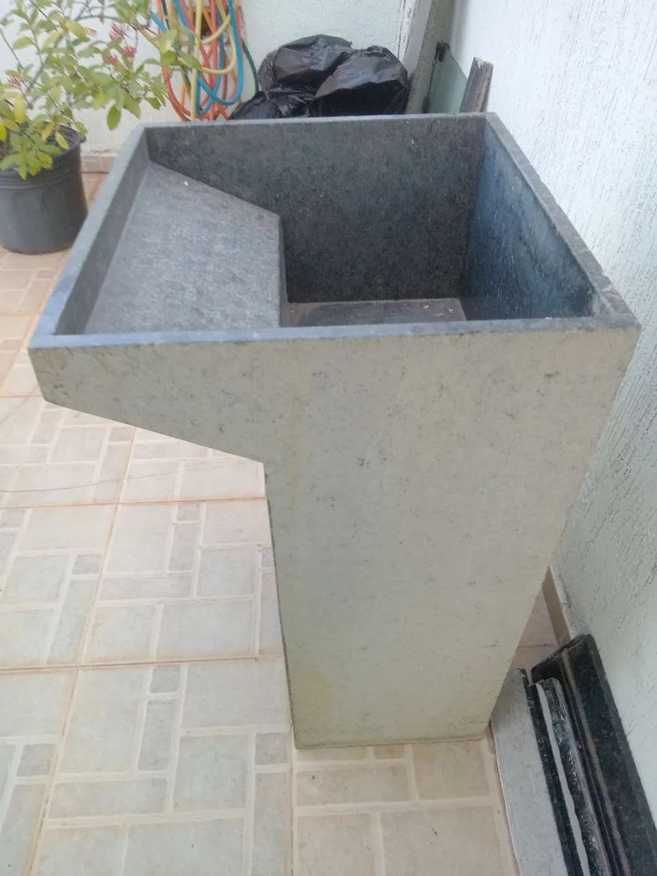 Tanque todo feito em granito Verde Ubatuba, Usado  - Foto 3