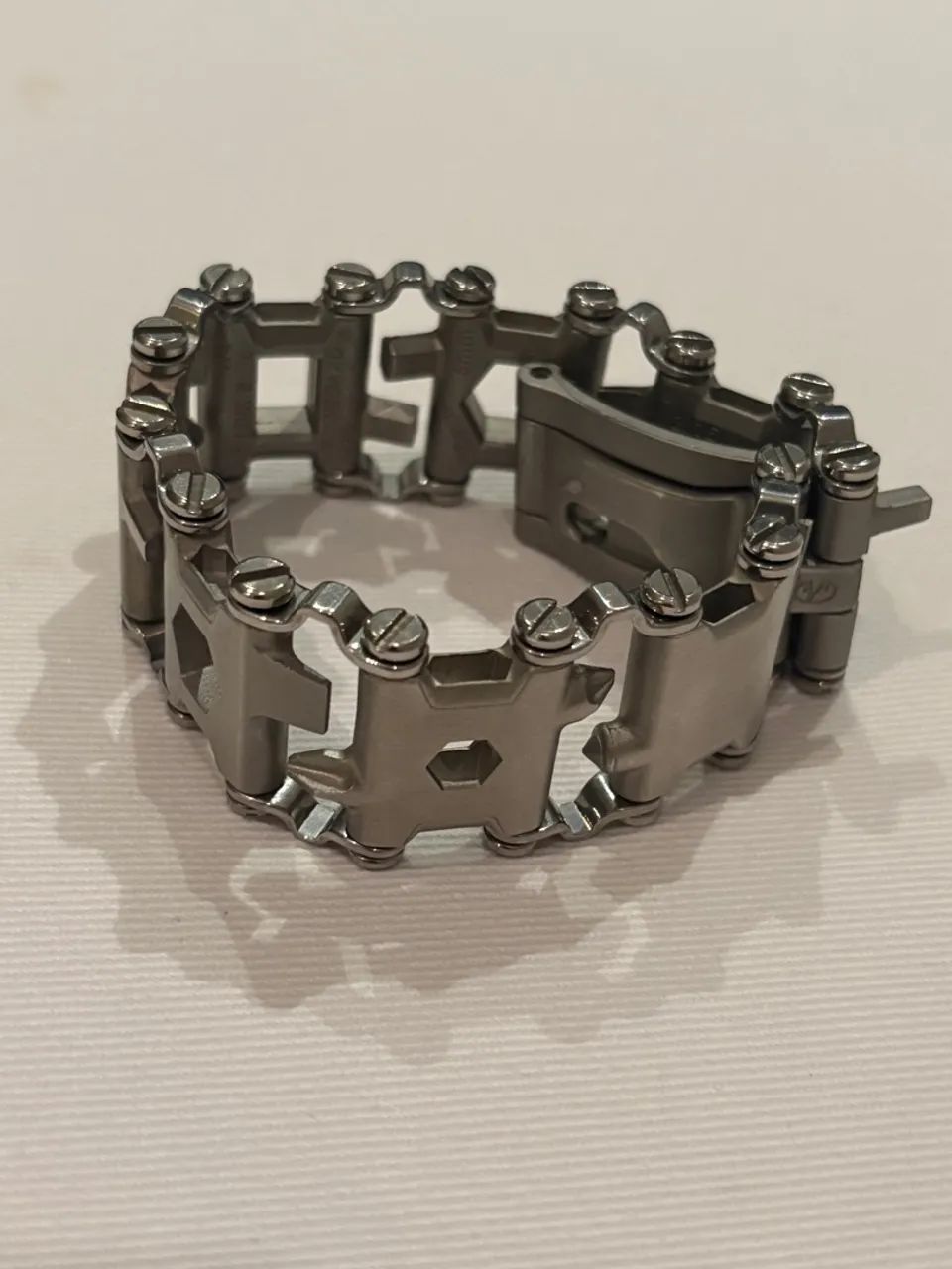 Bracelete Masculino Multi-Ferramentas em Aço Inoxidável - Estilo Tático - Foto 5