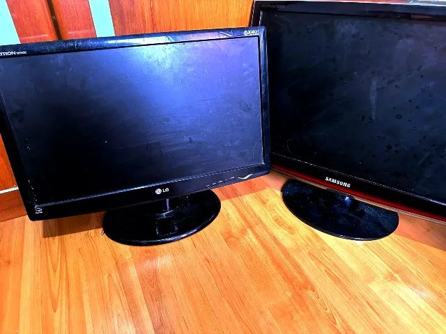 2 monitores 22 e 19 polegadas - Samsung E LG - Aceito Ofertas - Marca Branca Funcionando