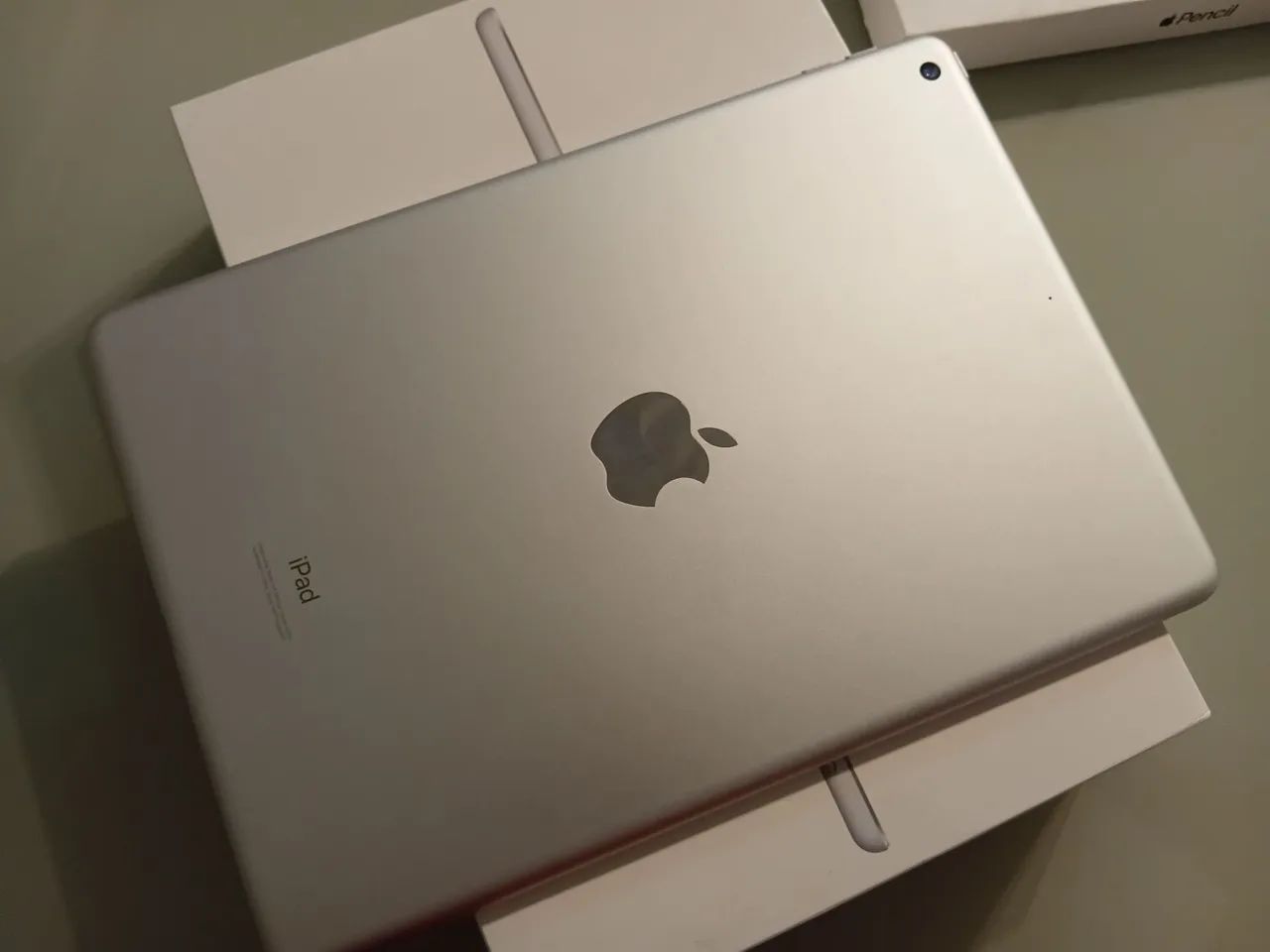 Ipad 8 32 GB Branco - Foto 2