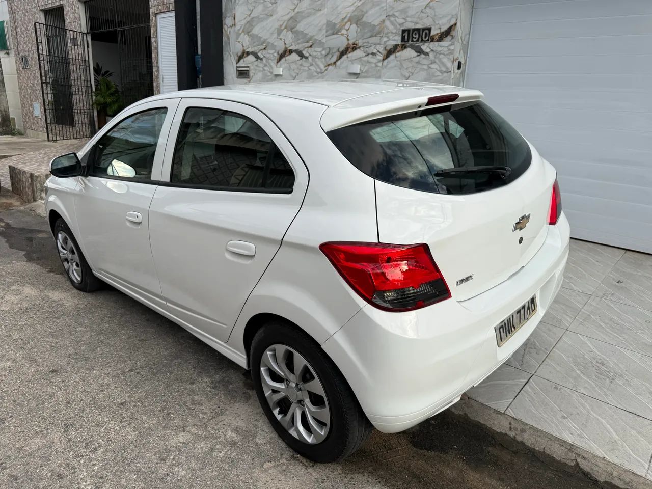 Chevrolet Onix 2016