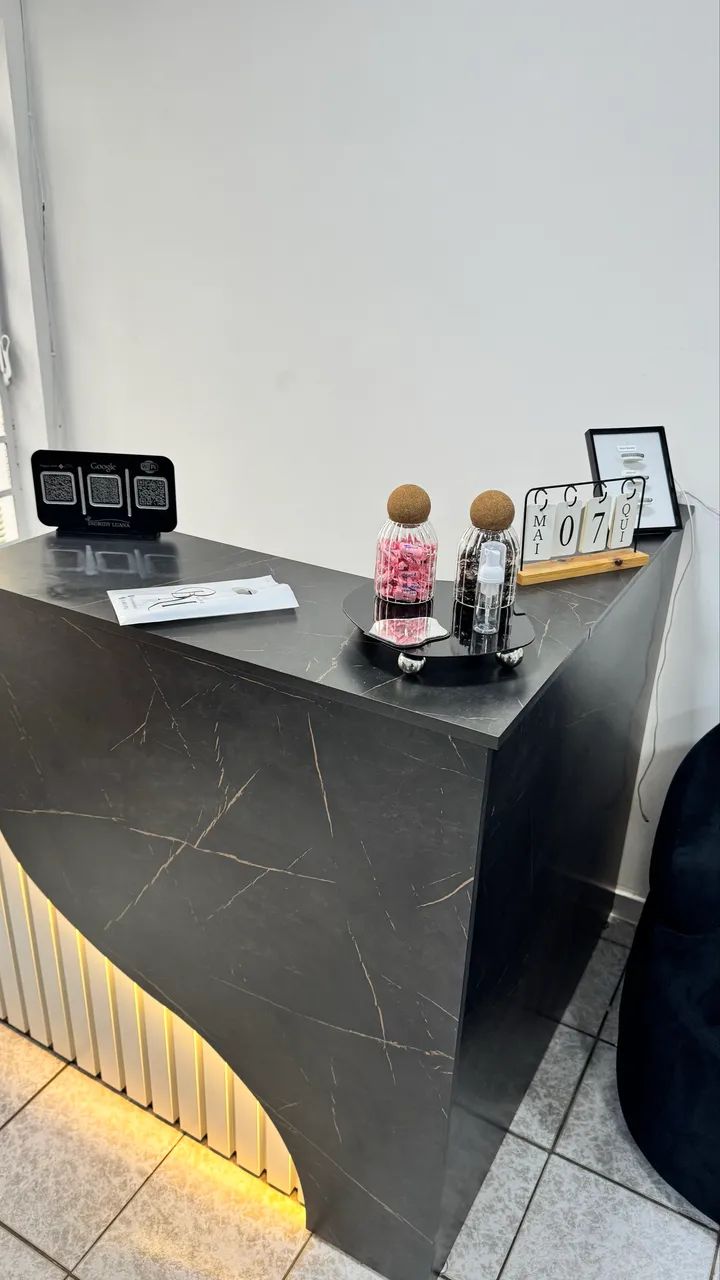 Balcão Recepção MDF Preto com LED - Moderno e Sofisticado - Foto 5