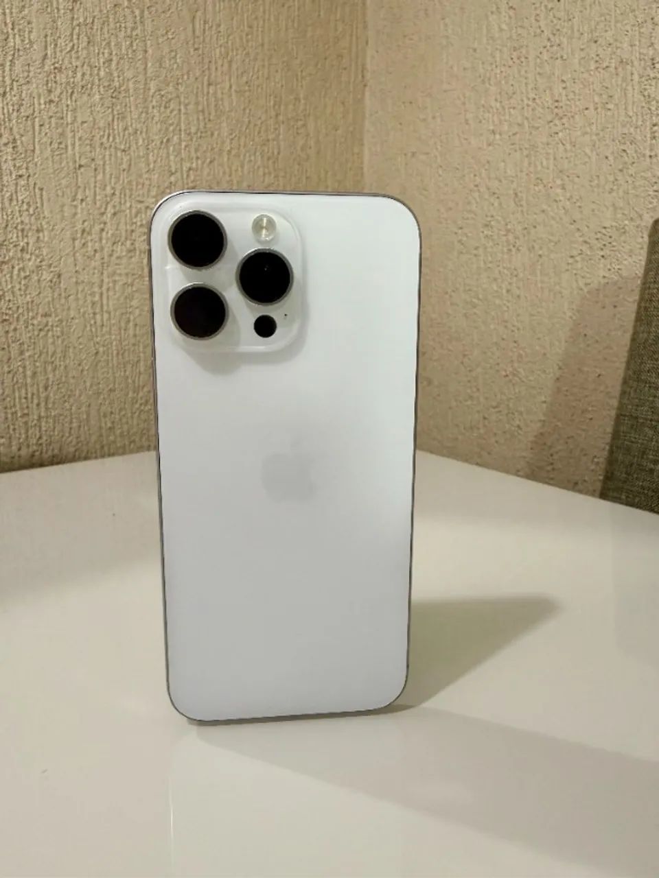 iPhone 16 Pro Max 256GB White Titanium - Celulares e Smartphones
