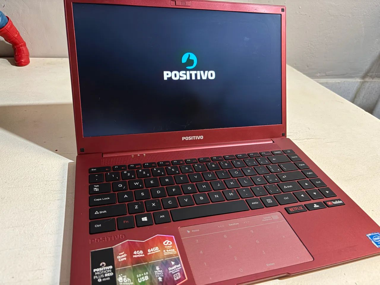 Notebook Positivo Motion (Vinho)