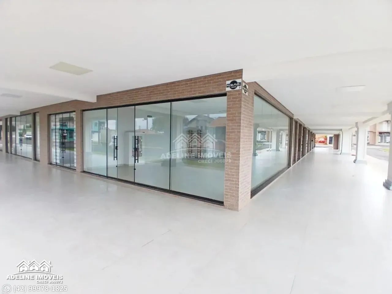 Comercial Centro Civico Carambeí