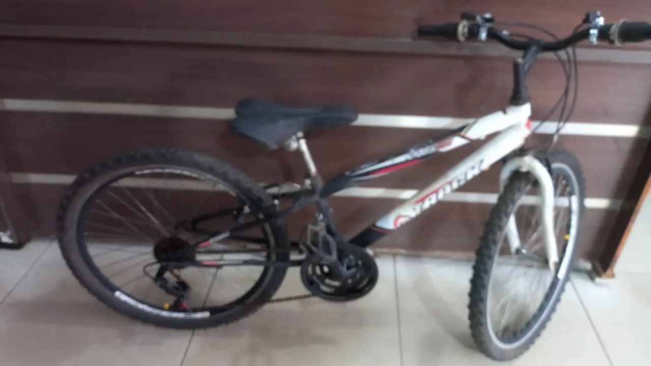 Bicicleta Axess 18