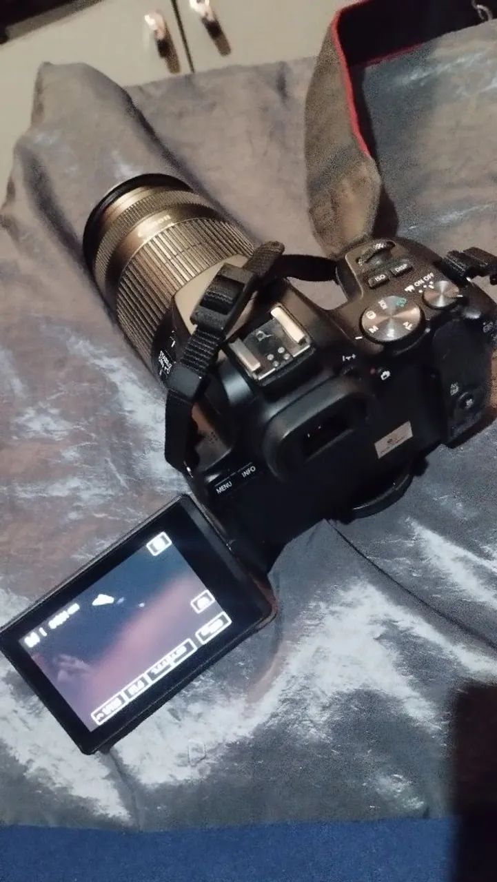 Câmera Canon Sl3 estado de nova!!