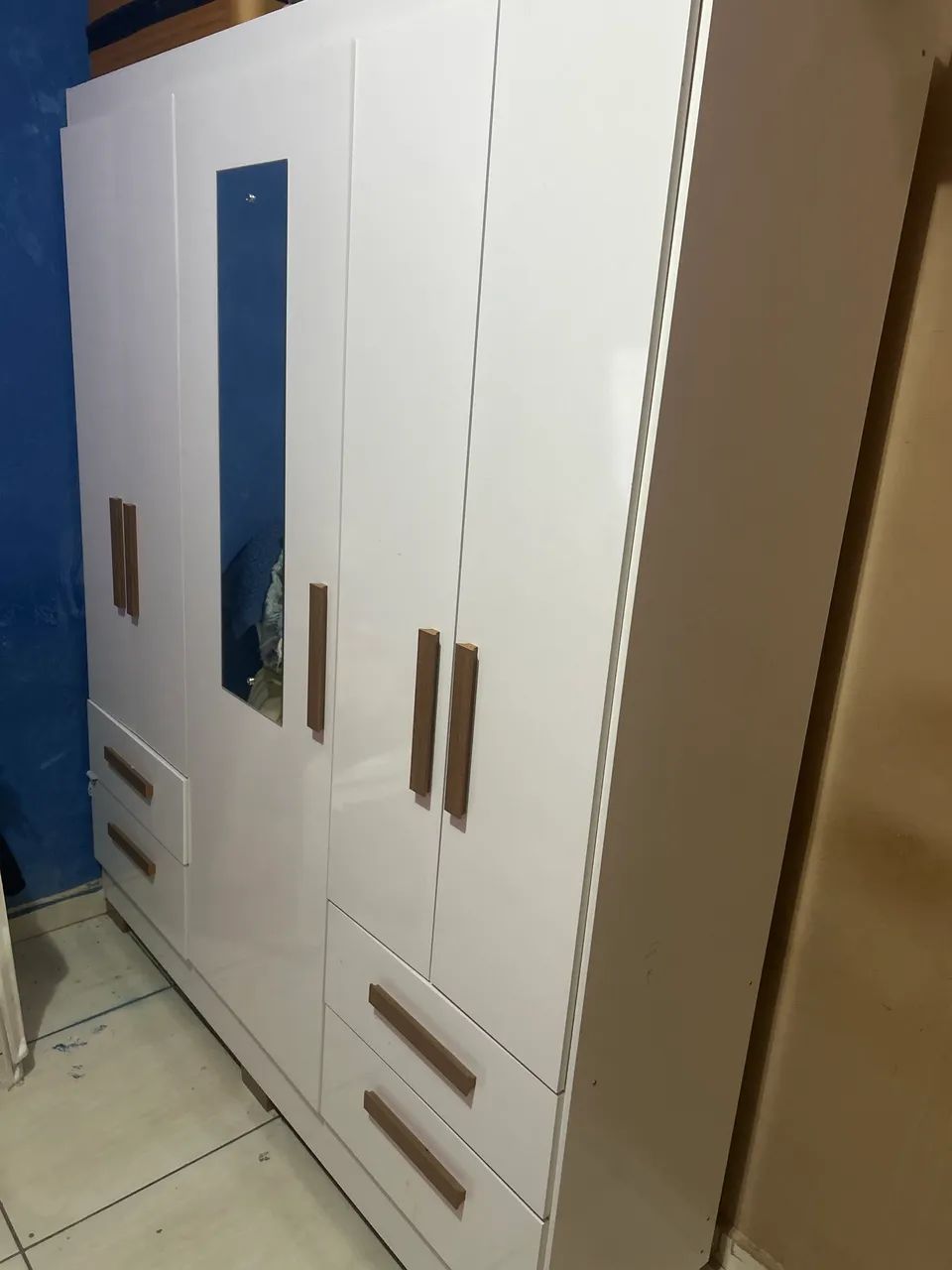 Vende-se guarda roupa 