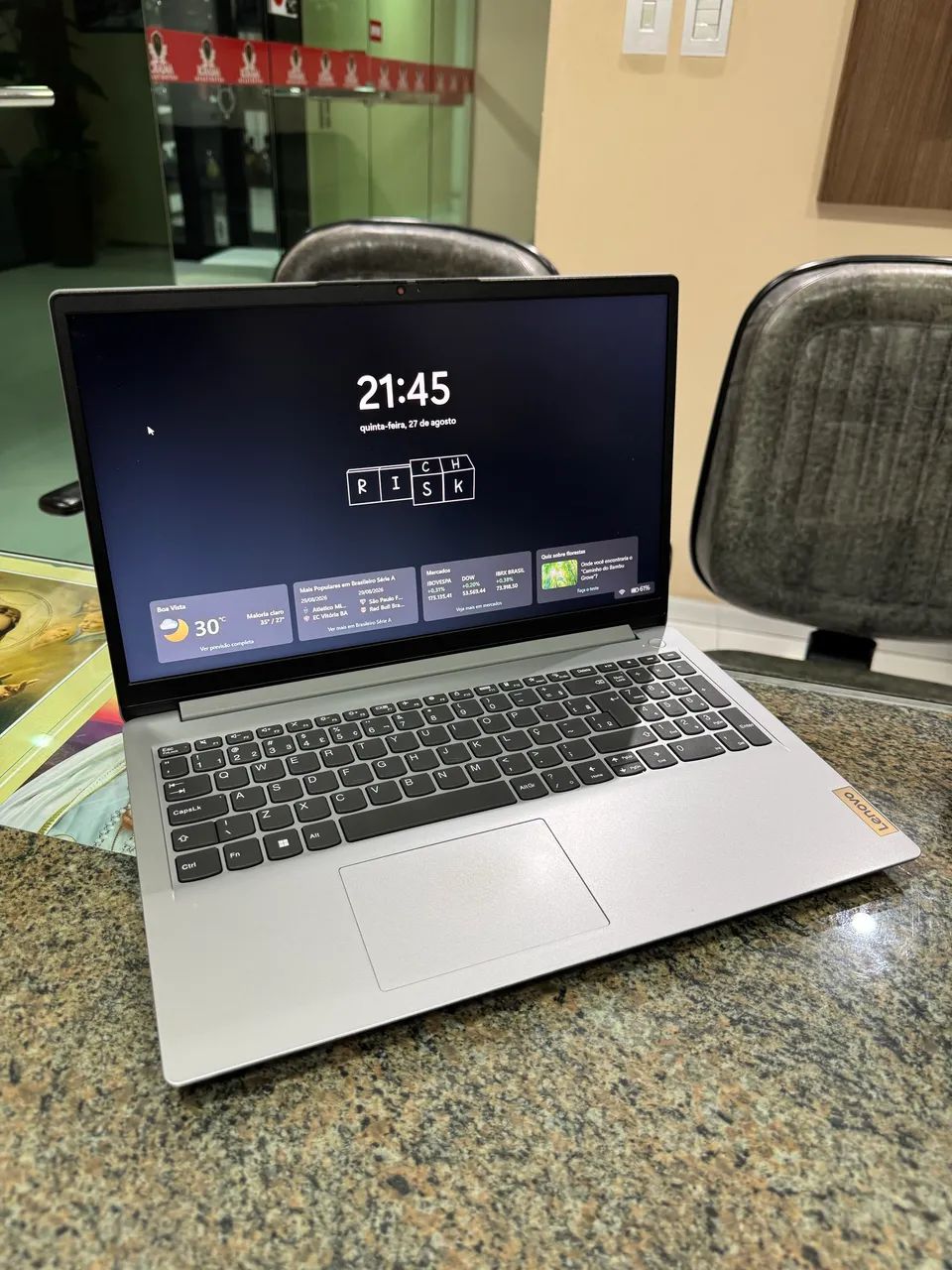 Notebook Lenovo Core i7 e 12GB de RAM