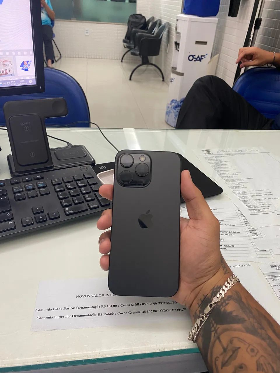 iPhone 16 pro max 256 gb - Foto 3