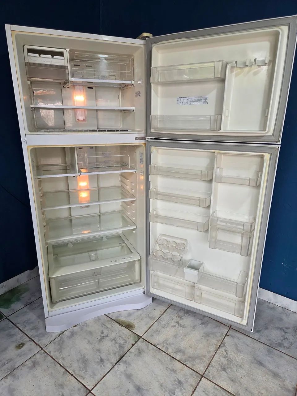 Vendo geladeira Electrolux  - Foto 3