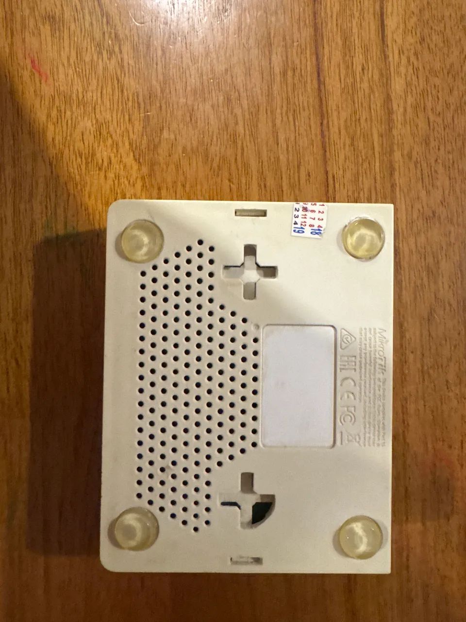 Mikrotik RB750 - Foto 4