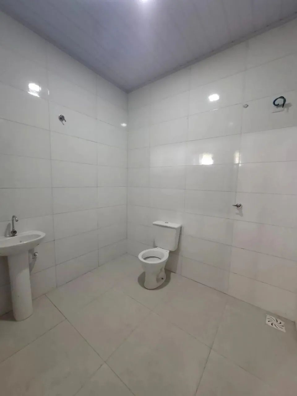 GALPAO COMERCIAL NA AV. T-9, PROXIMO AO SUPERMECADO VEMKA - Foto 3