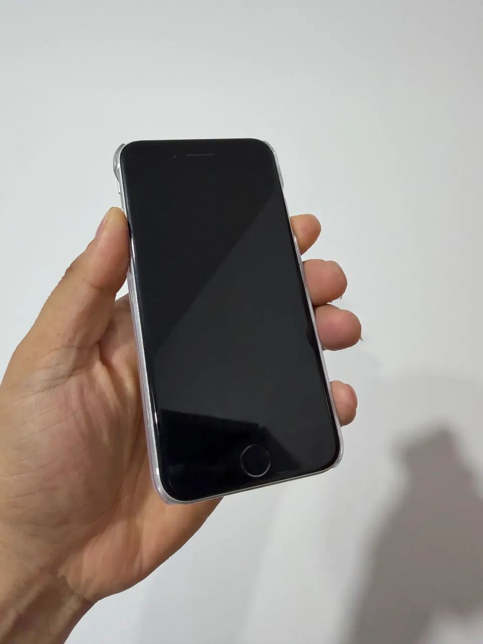 Vendo iPhone SE 2020 ótimo estado - Foto 2