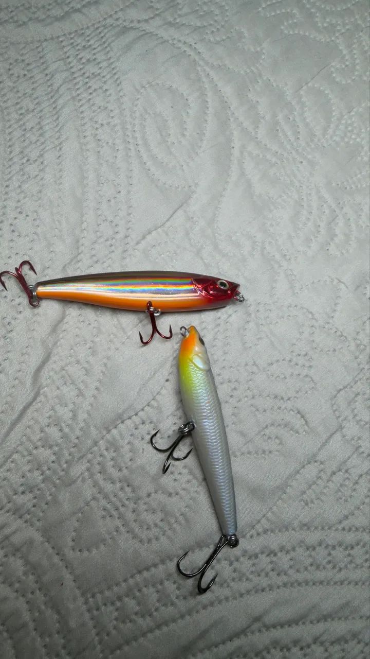 Vara de pesca completa e duas iscas - Foto 4