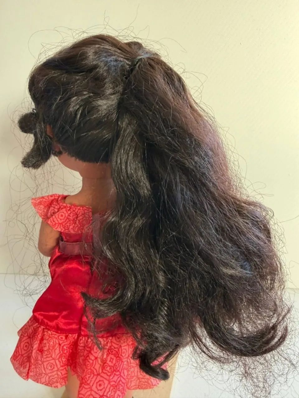  BONECA ANIMATORS ELENA DE AVALOR SEM O POET E TEM UMA MANCHINHA NA PERNA - Foto 3