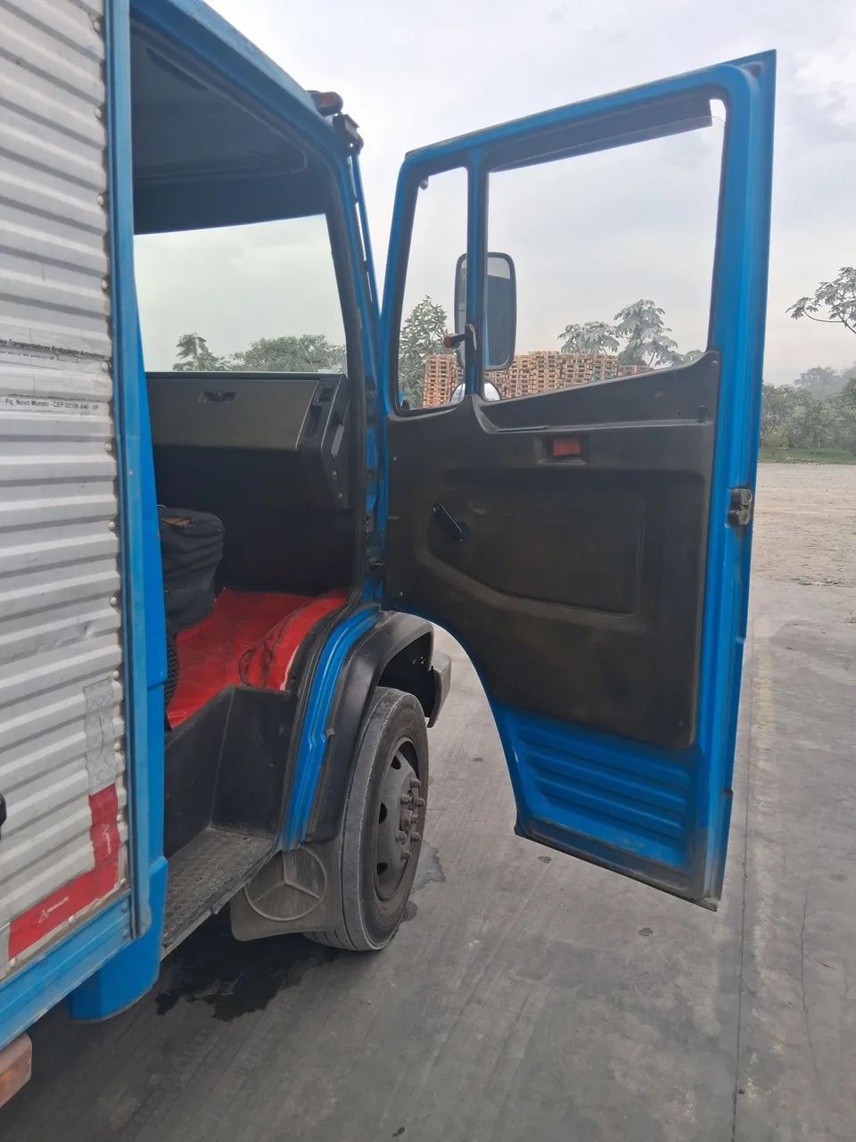 Vendo caminhão baú 3/4 - Foto 4
