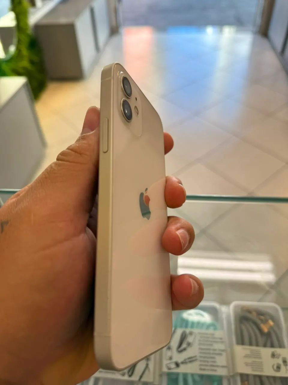 iPhone 12 64gb impecável no precinho 
