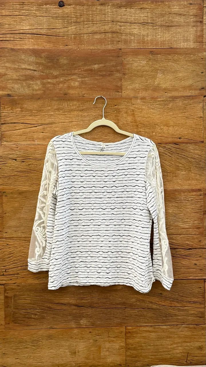 blusa  off white com renda m - Foto 3