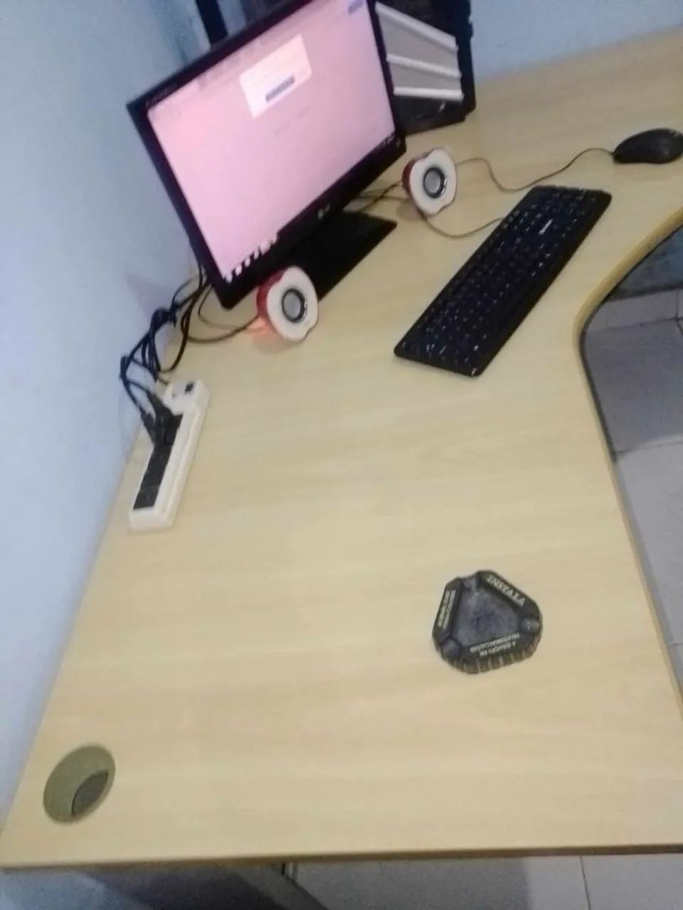 VENDO MESA DE ESCRITÓRIO EM L! EXCELENTE ESTADO! *! - Foto 2