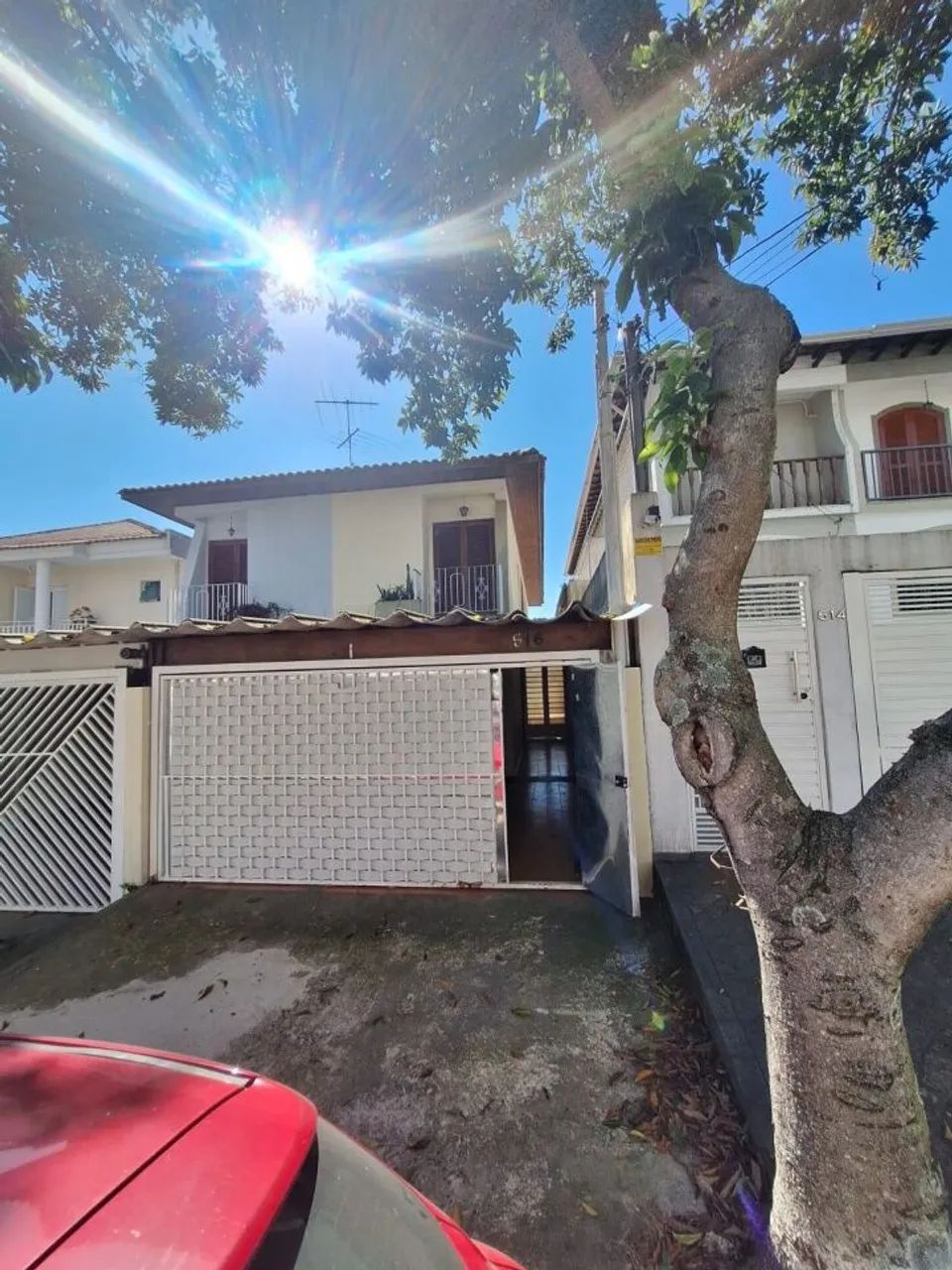 SOBRADO COM 3 QUARTOS E 1 SUITE FL26