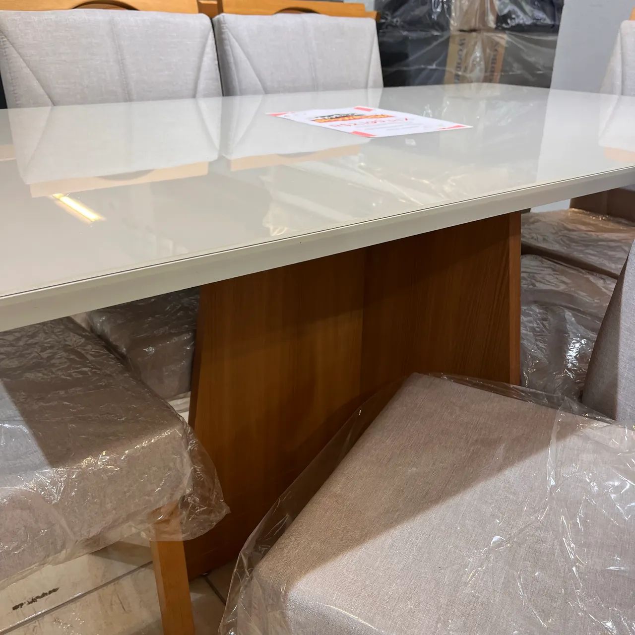Mesa 1,60x0,90 + 6 cadeiras  - Foto 3