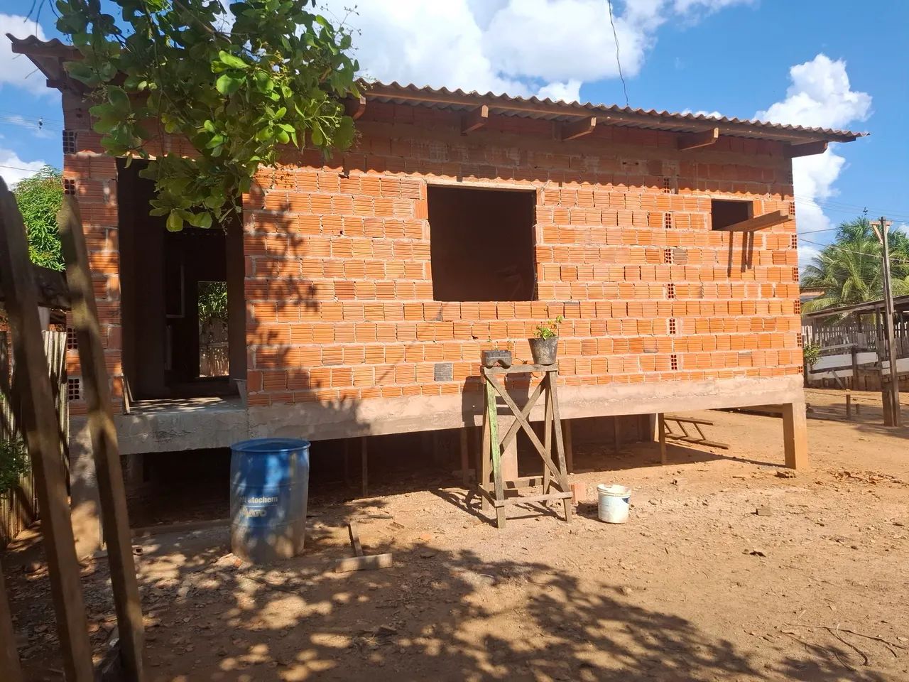 Vende-se 100 mil