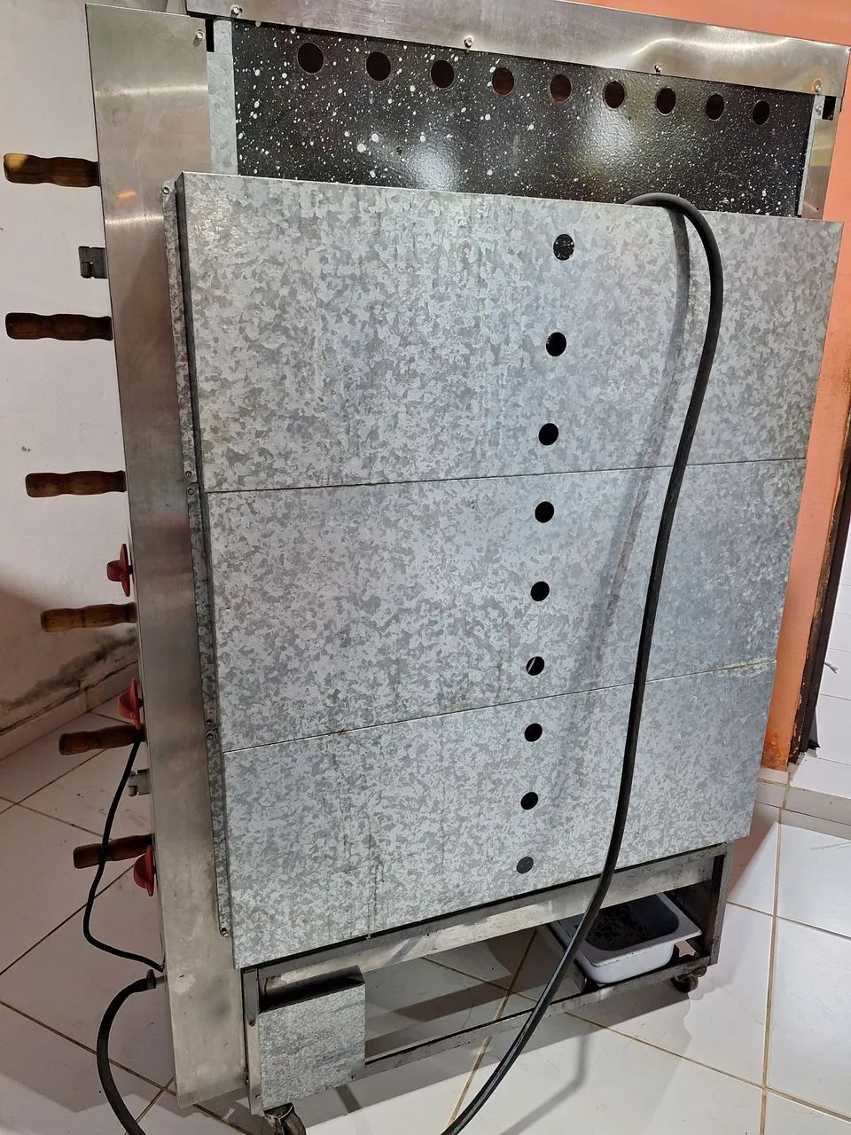 Vendo uma máquina de galeto em estado de nova - Foto 2