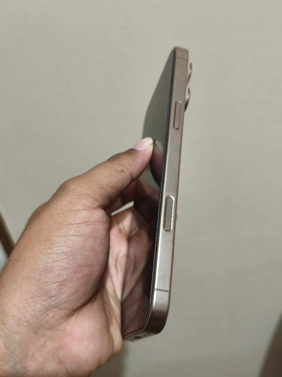 iPhone 16 pro Max 256 - Foto 4