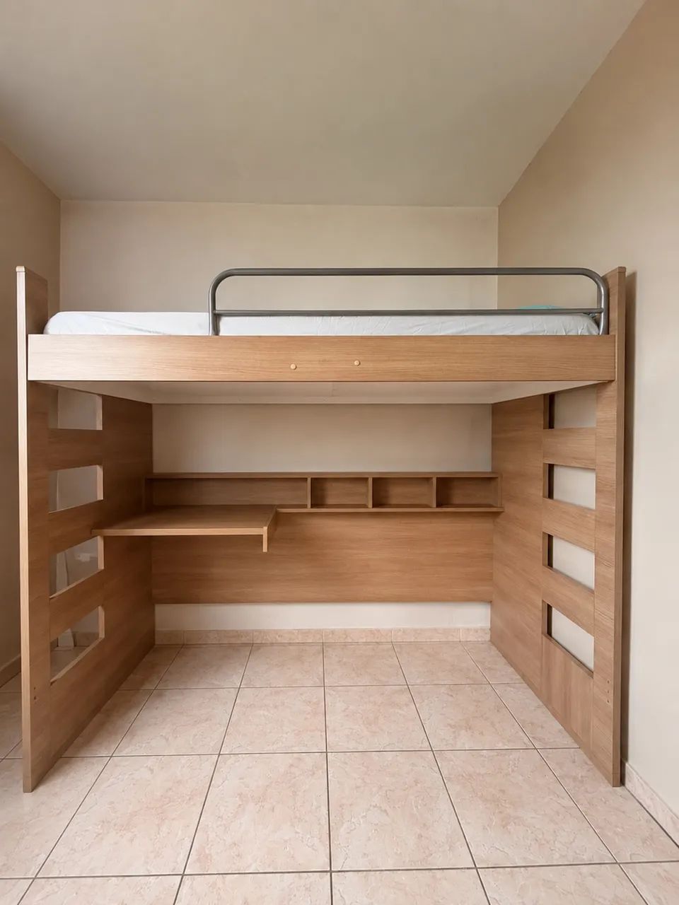 Cama elevada com escrivaninha Etna - Foto 2