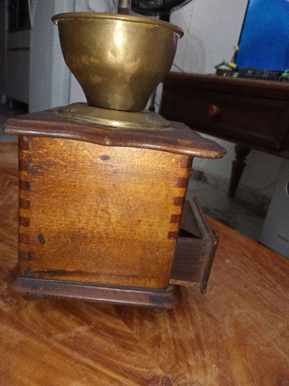 Moedor de café antigo, Peter Dienes. - Foto 4
