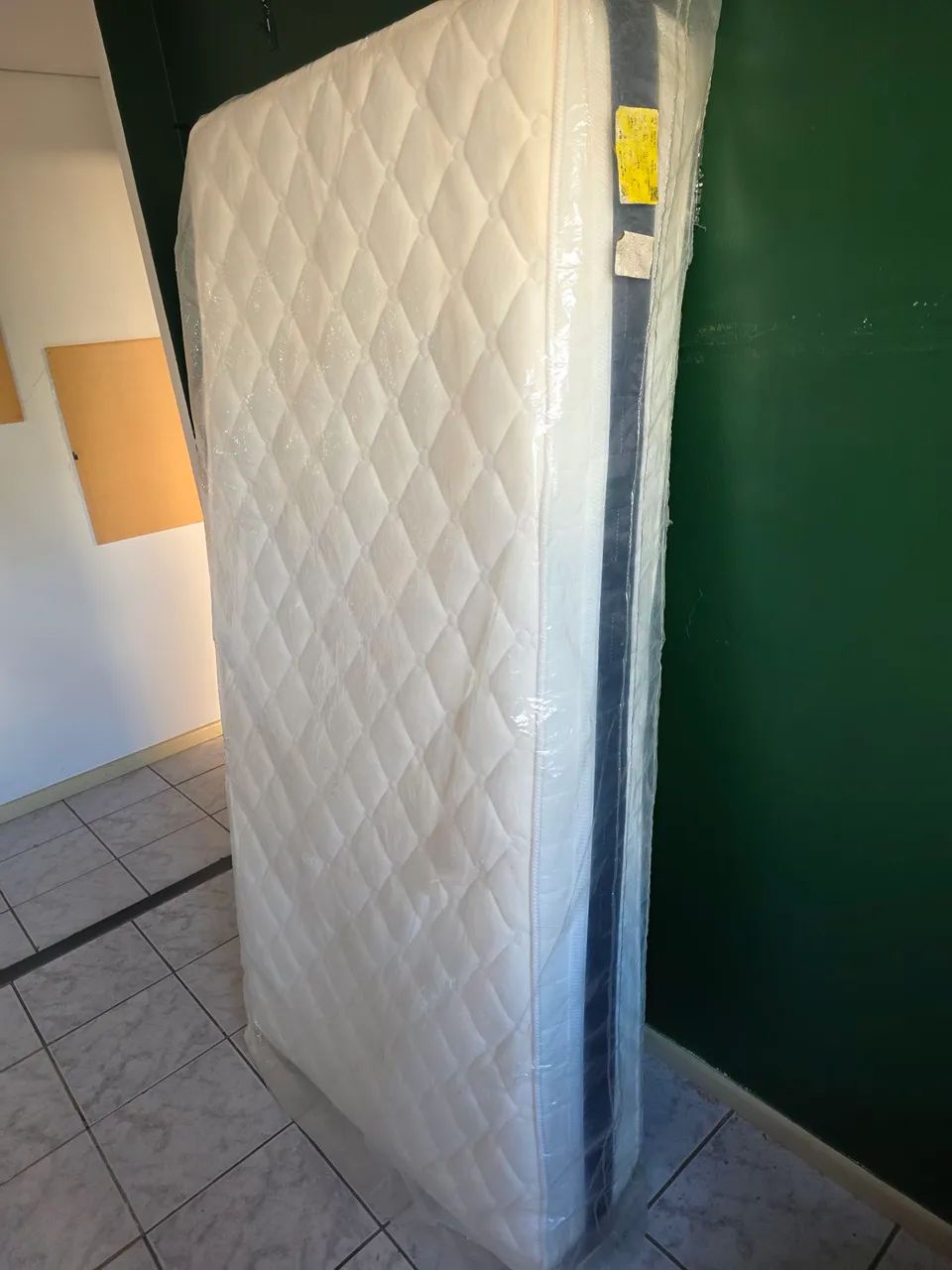 Colchão Mola + Espuma Nasa Solteiro Novo