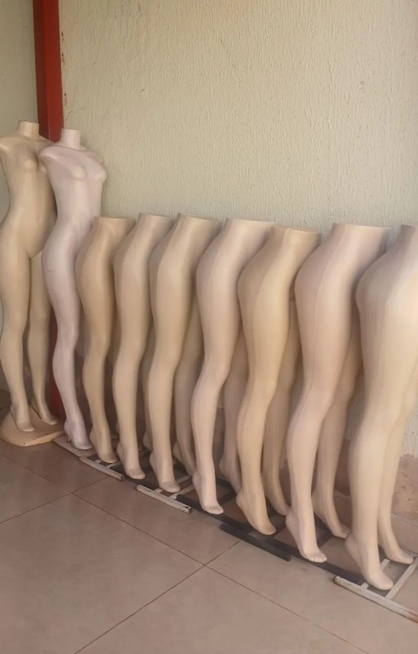 9 manequins por 450 