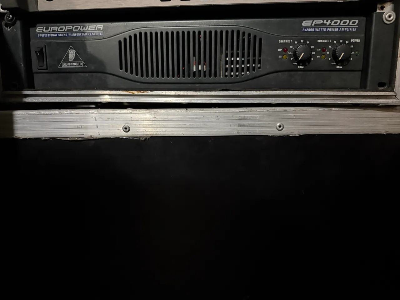 Amplificador de audio Potência EP2500 Behringer IMPERDÍVEL