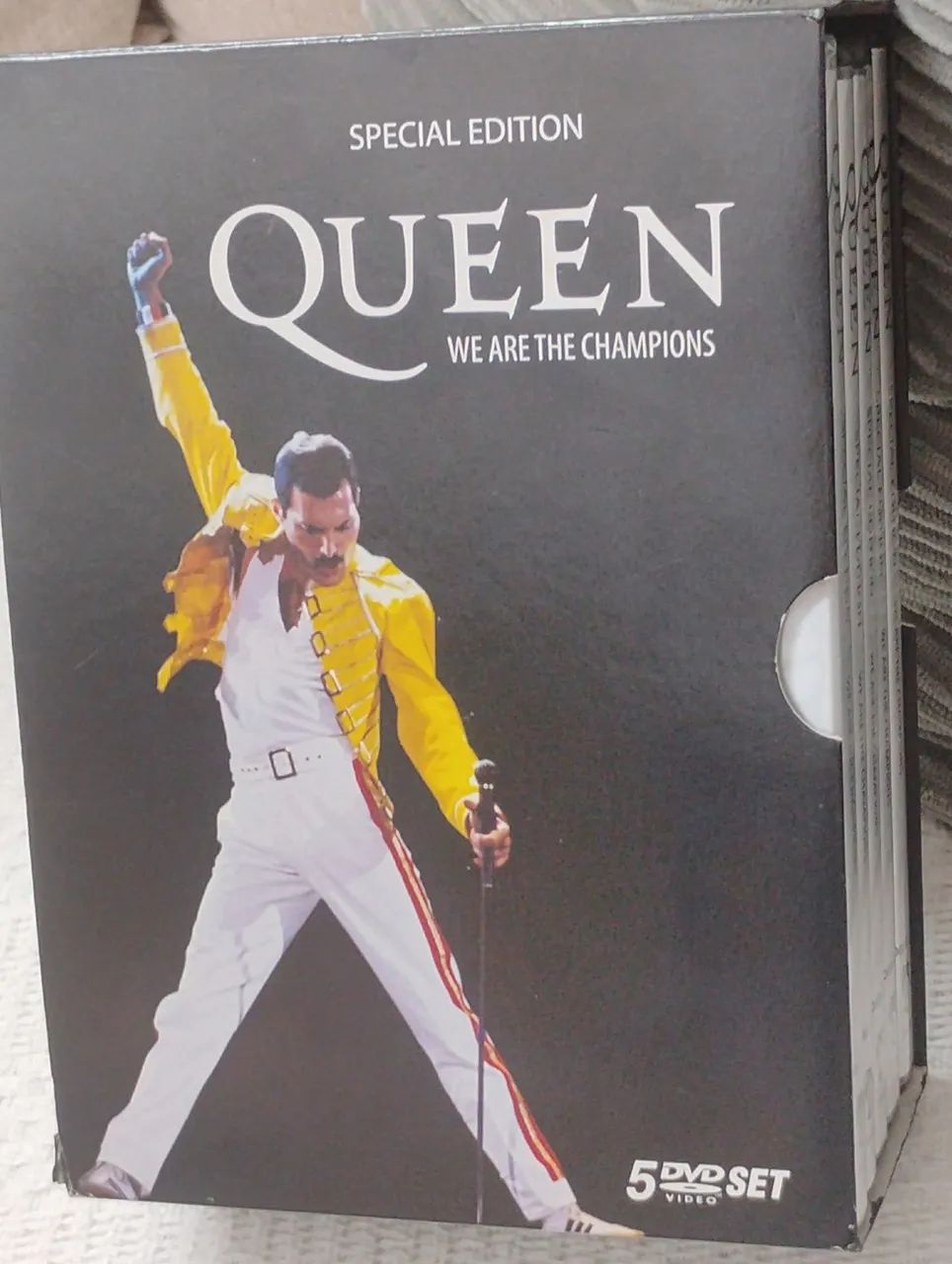 Cd Queen coleção Freddie Mercury dvd cd - CDs, DVDs etc - Jardim