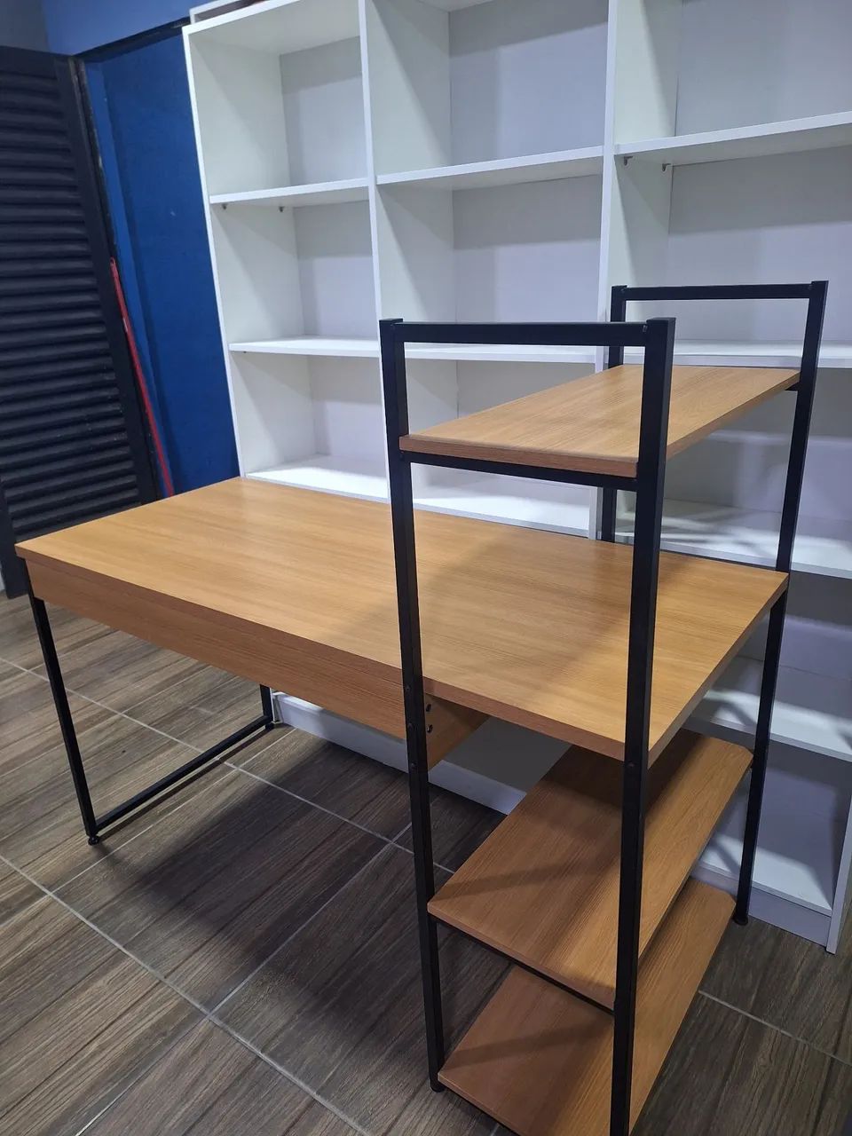 Mesa escrivaninha - Foto 3