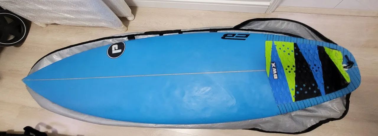 Vendo prancha de surf 5'10" Pro Ilha pouco usada